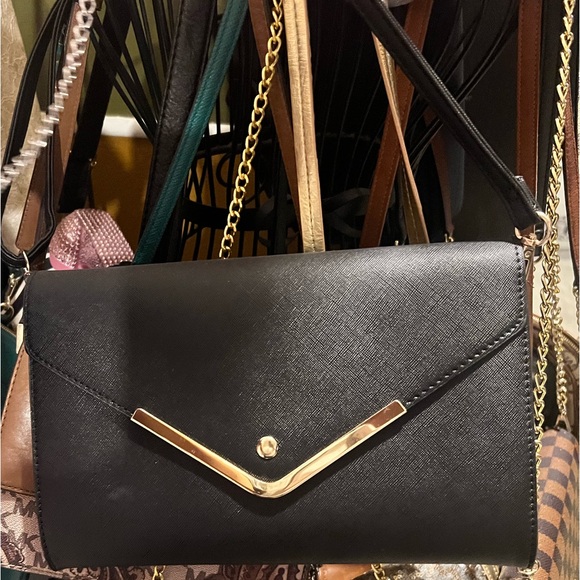 Women’s Shoes, Attire, Handbags - Picture 16 of 16